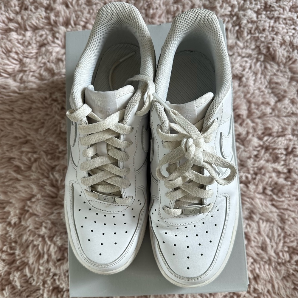 Air Force 1 Size 8 Womens (6.5 Mens)